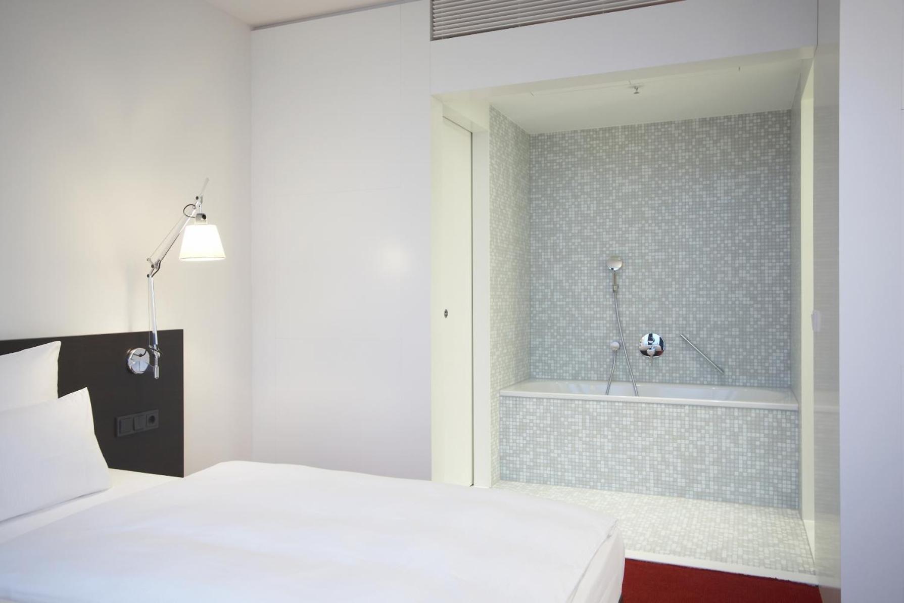 Empire Riverside Hotel Hamburg Exterior photo